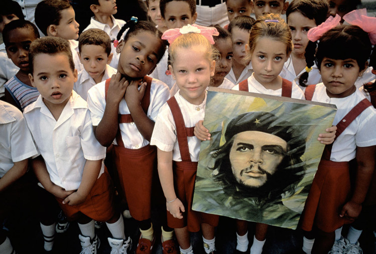 Hawana, Kuba, fot. David Alan Harvey. Zdjęcie wykonane w 1998 r. w dniu urodzin Che Guevary