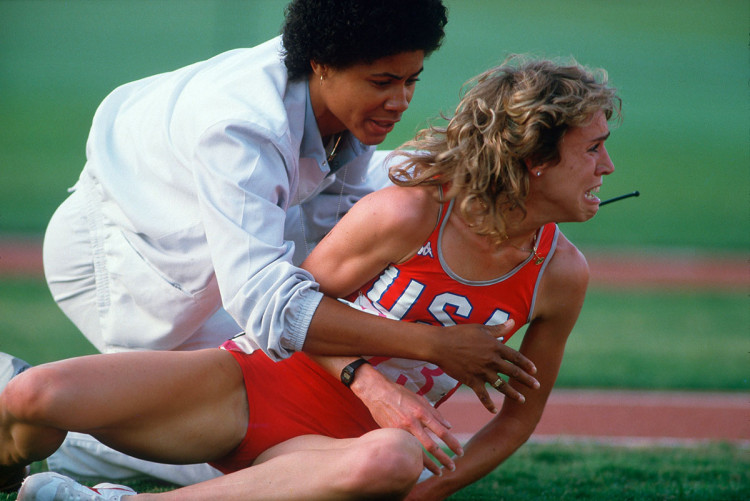 Upadek Mary Decker - igrzyska w Los Angeles 1984 r., fot David Burnett