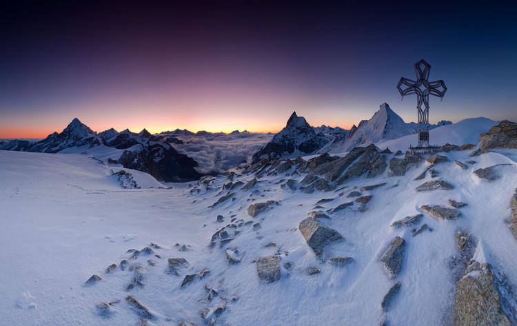 Panorama Alp Walijskich ze skalno-lodowego wierzchołka Tête Blanche, zdjęcie Karol Nienartowicz